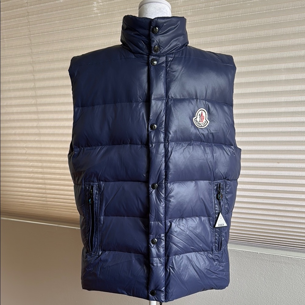 Moncler Tibb Nylon Laque Vest Navy